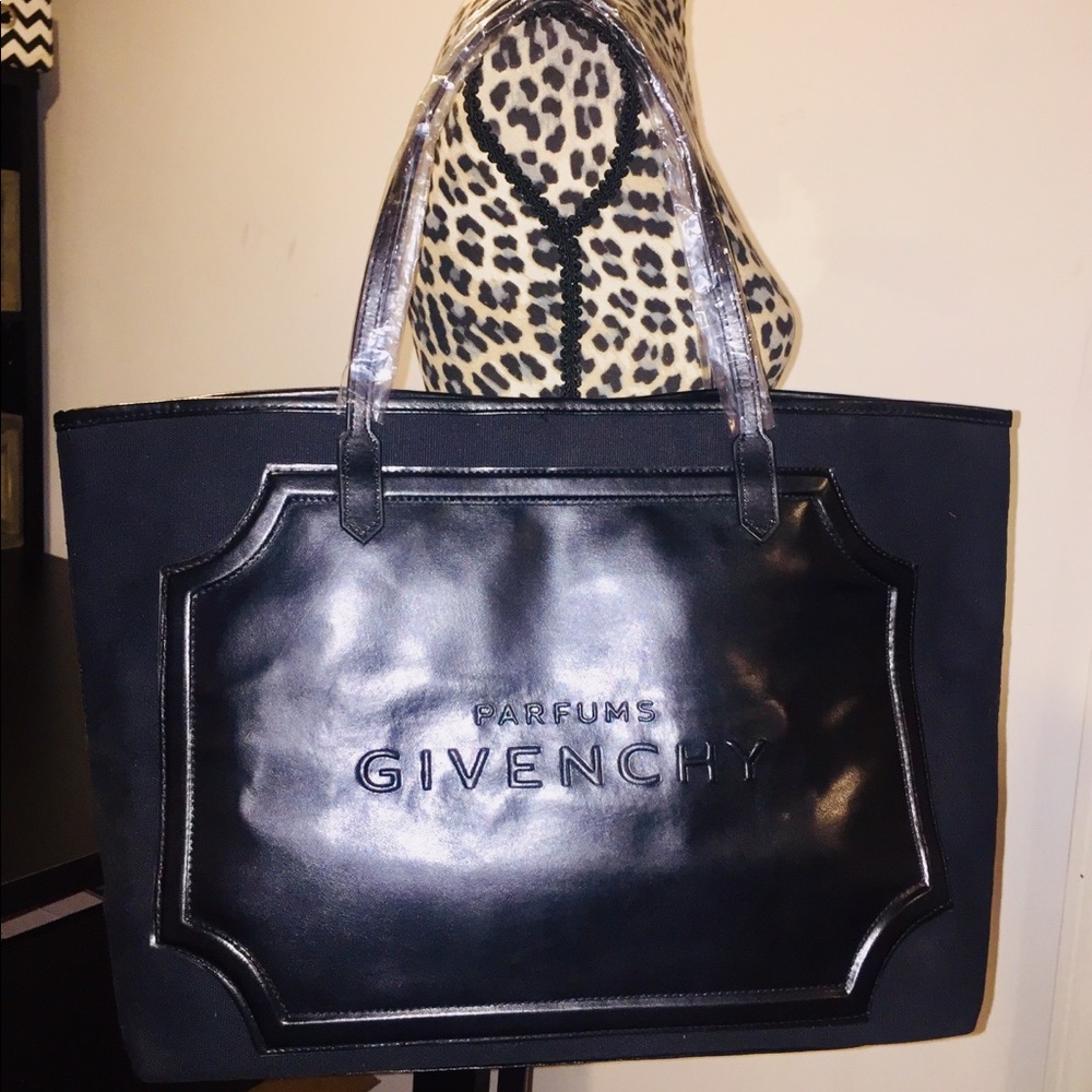*SOLD* GIVENCHY | Tote/Weekender Bag